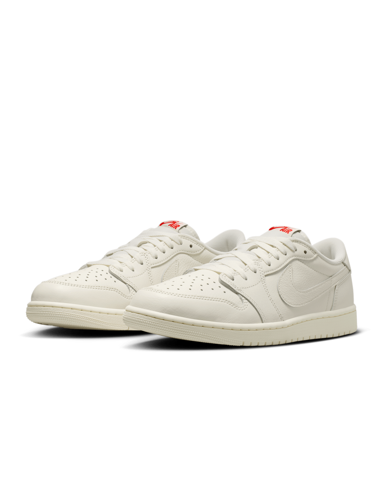 靴 Nike Air Jordan 1 NIKE公式】エア ジョーダン 1 レトロ LOW OG 'Sail and University Red
